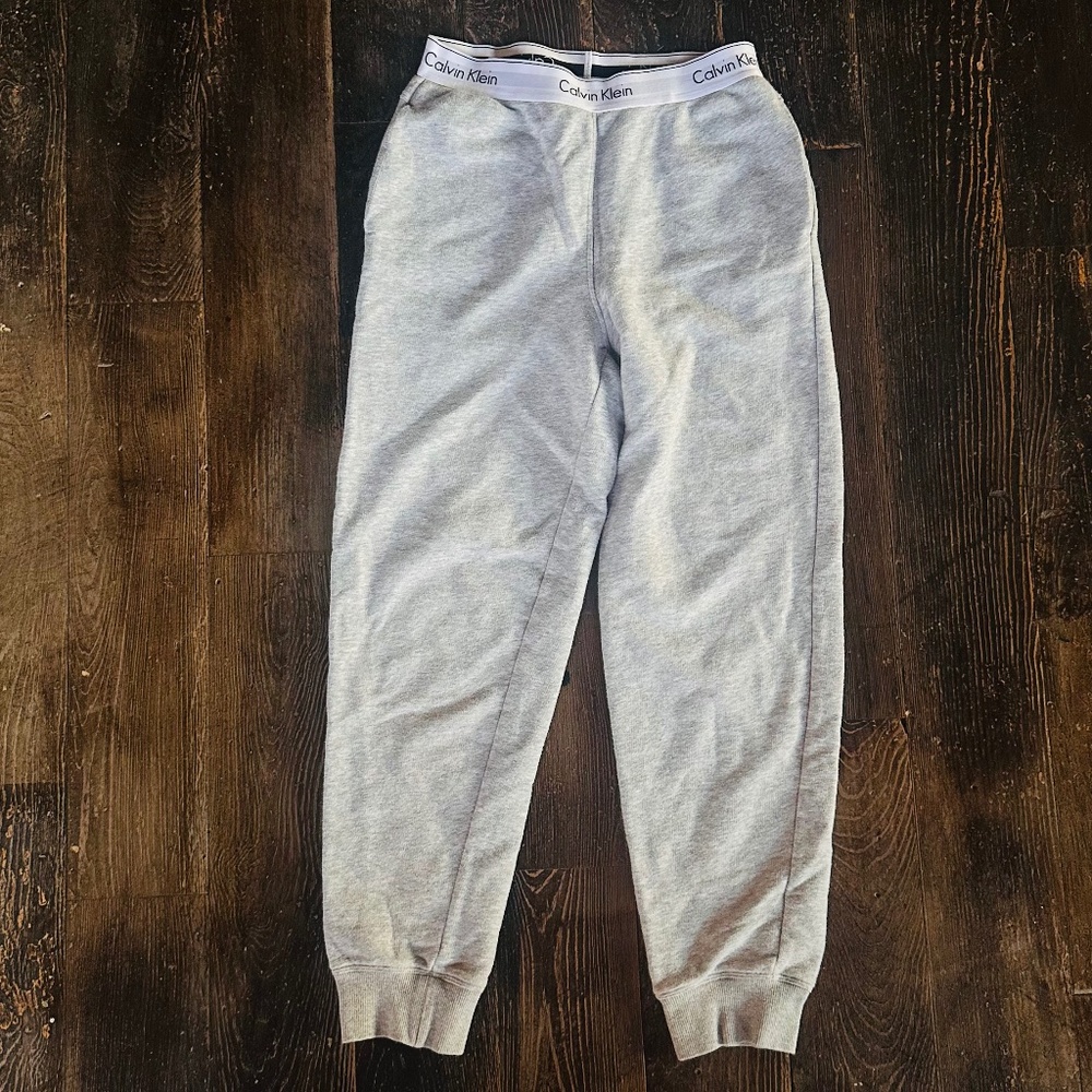 Calvin Klein Sleepwear Jogger Pants – Heather Grey (Size S)